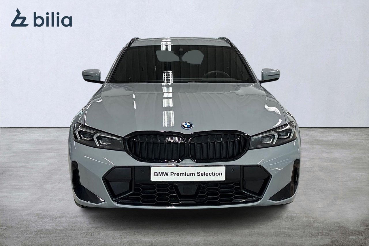 BMW 330e xDrive Touring M-Sport Pro