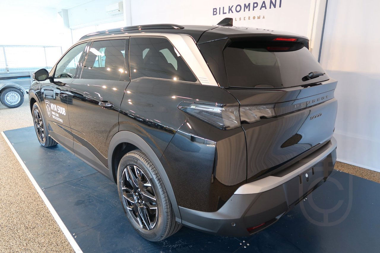 Peugeot 5008 GT Hybrid