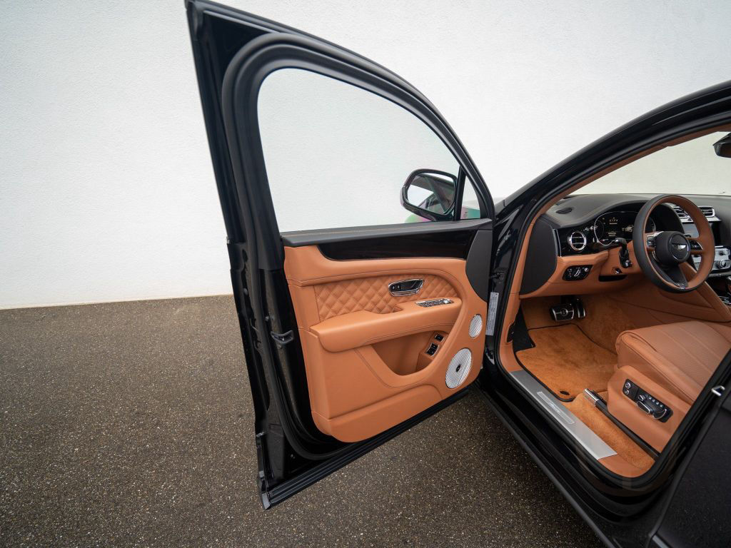 Bentley Bentayga Azure V8