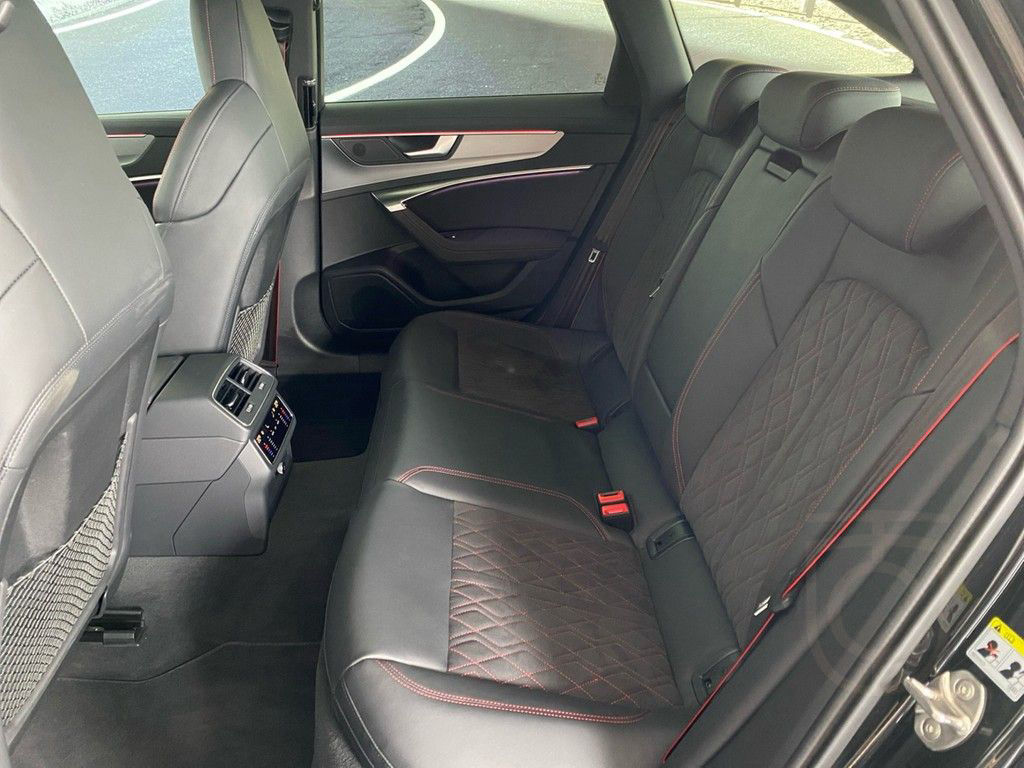 Audi S6 Avant 3.0 TDI quattro PANO+AHK+RFK+MATRIX+21"