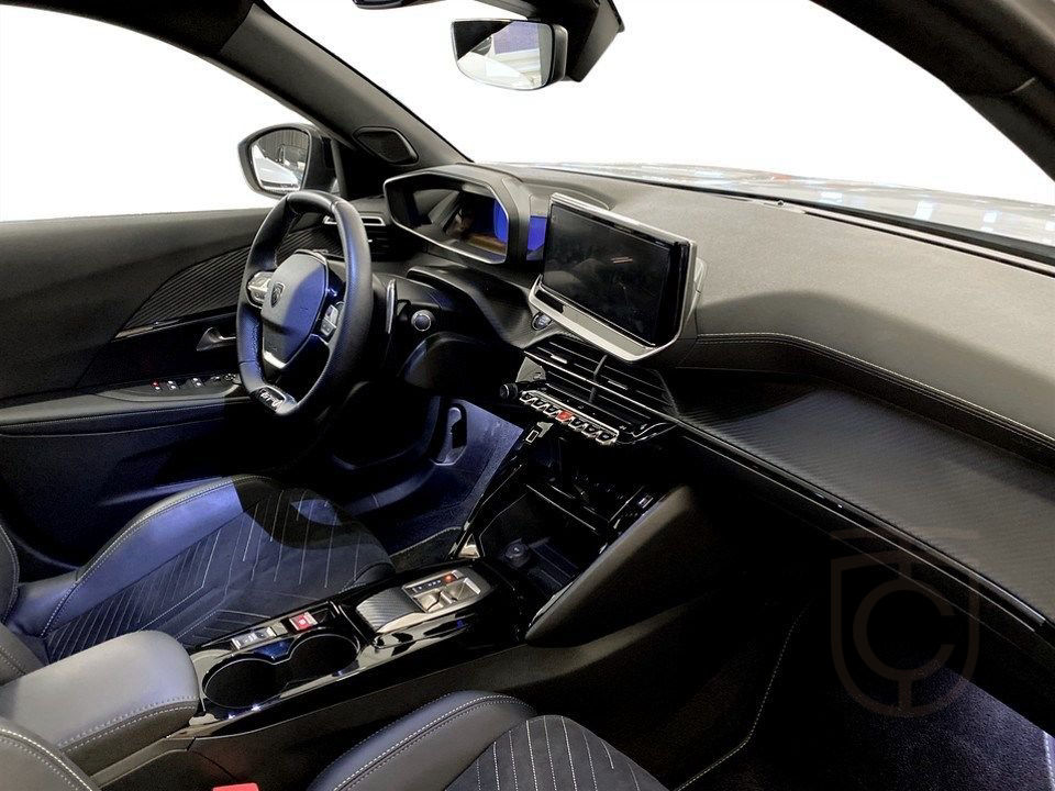 Peugeot 2008 GT 1.2 PT