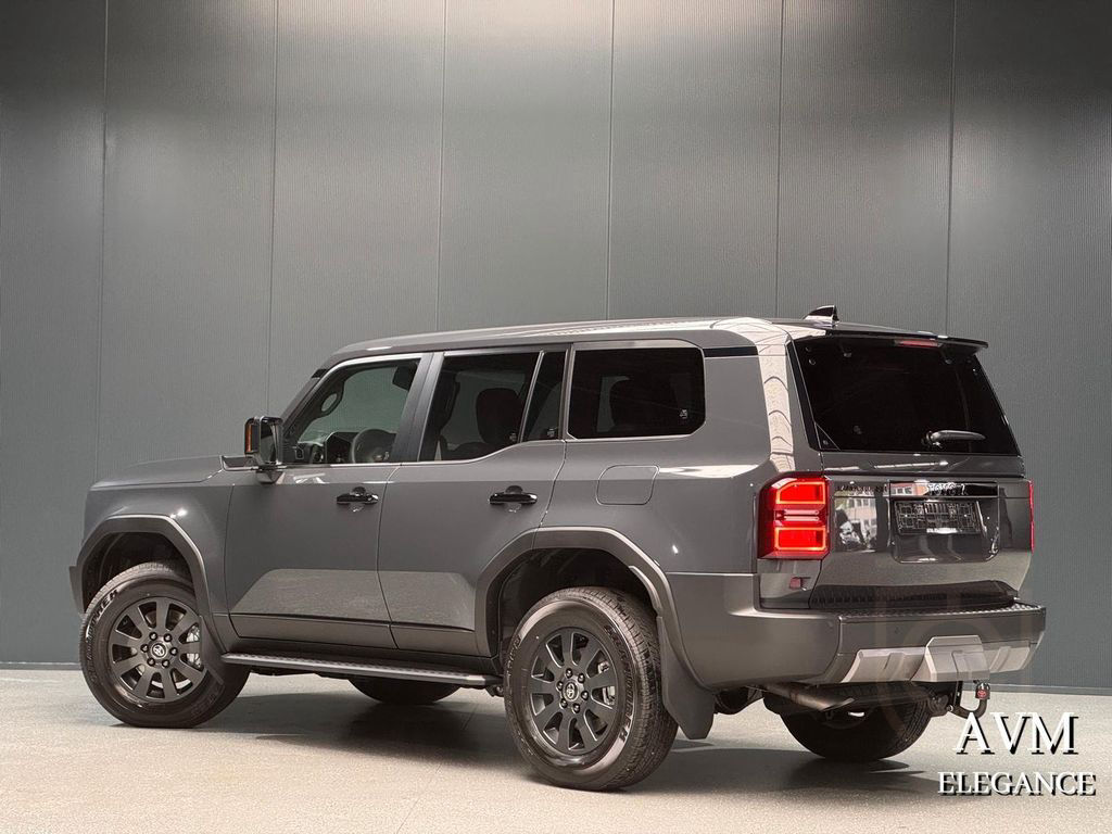 Toyota Land Cruiser 250 VX 2.8L*AHK*7 SEAT*PANO*KAMERA*