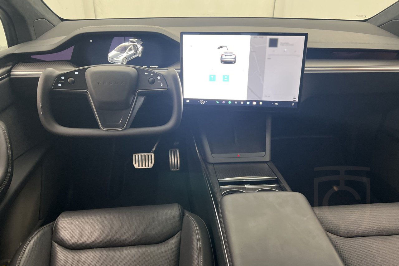 Tesla Model X Plaid