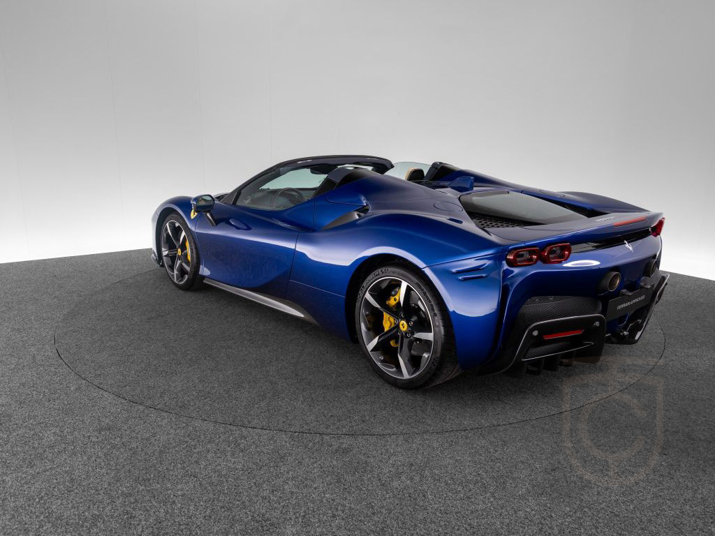 Ferrari SF90 Spider FERRARI SINGEN
