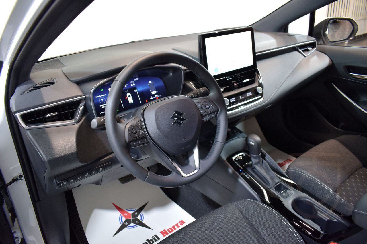 Suzuki Swace 1.8 Hybrid