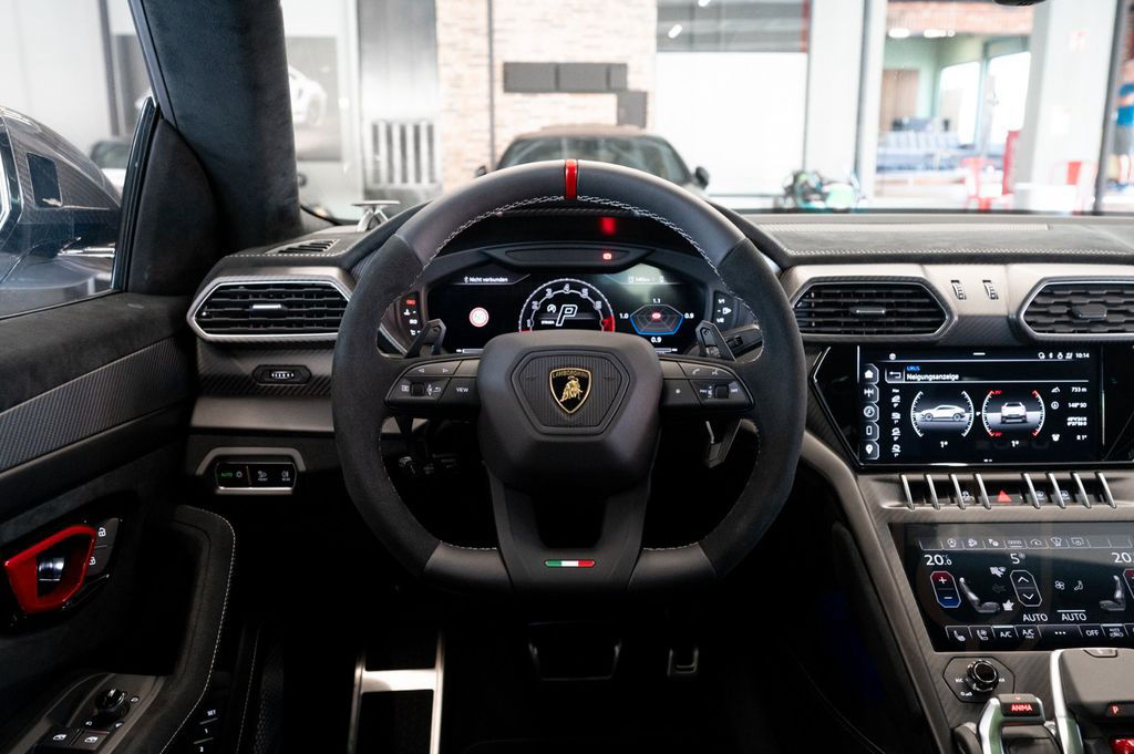Lamborghini Urus Performante|FULL CARBON|AKRAPOVIC|B&O|VOLL