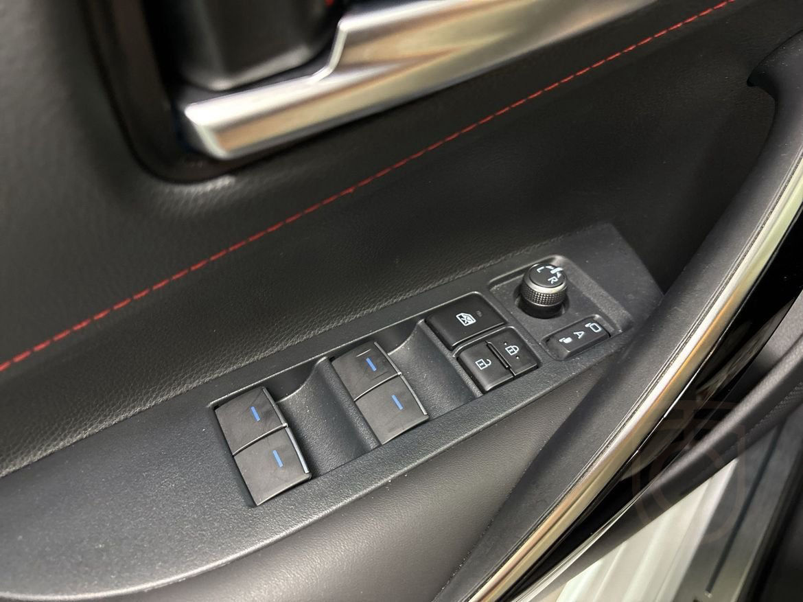 Toyota Corolla Hybrid 2,0 5D GR SPORT PLUS