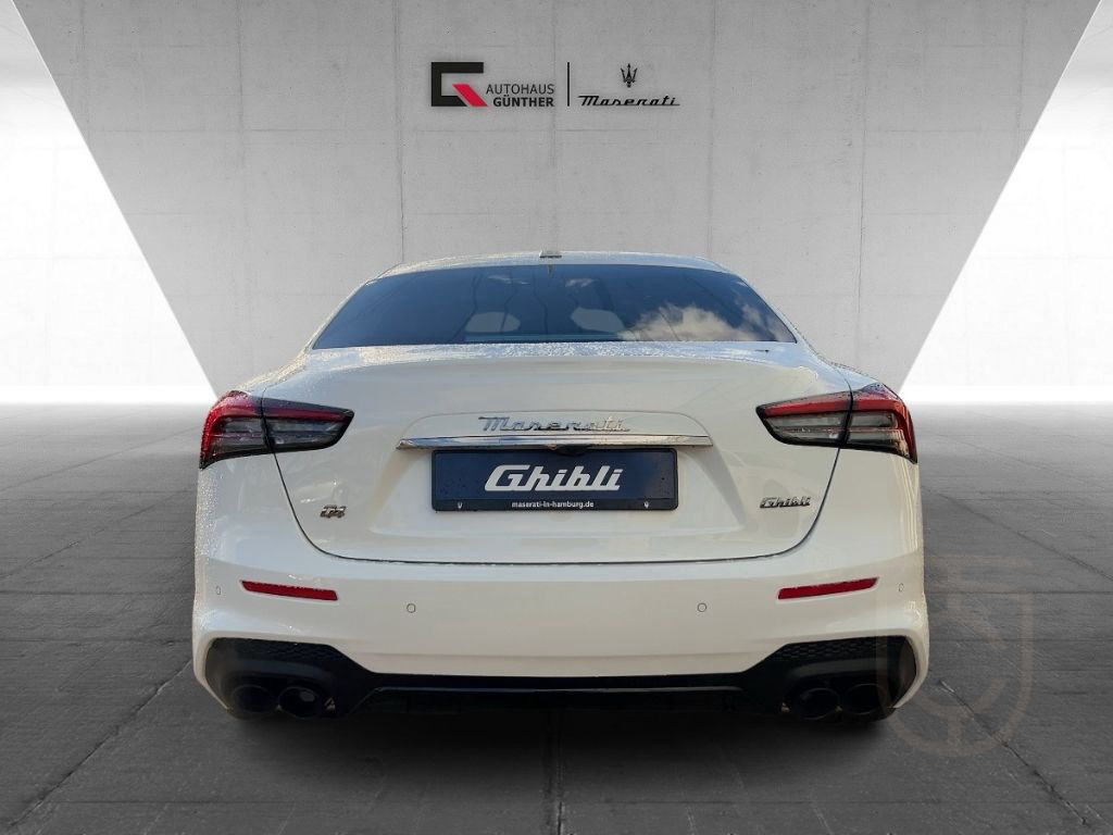 Maserati Ghibli MODENA 430PS AWD Bianco&Nero /Wow Effekt