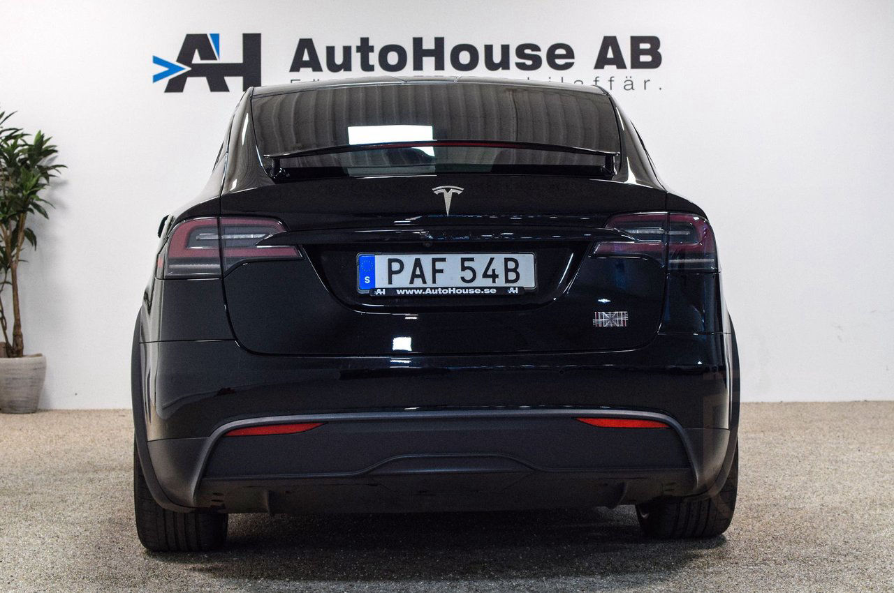 Tesla Model X Plaid