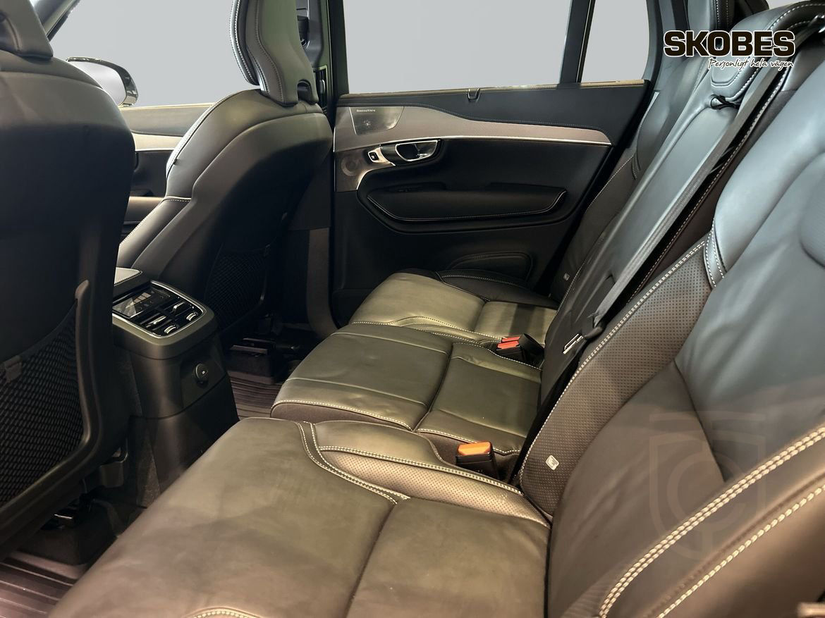 Volvo XC90 7-seater T8 Ultra Dark Edition