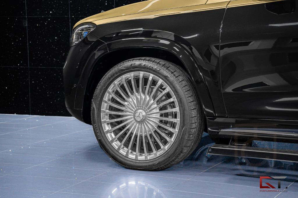 Mercedes-Benz GLS 600 Maybach Two-tone First Class FACELIFT