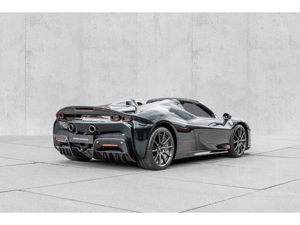 Ferrari SF90 Spider *Assetto Fiorano*Carbon*LED*Daytona*