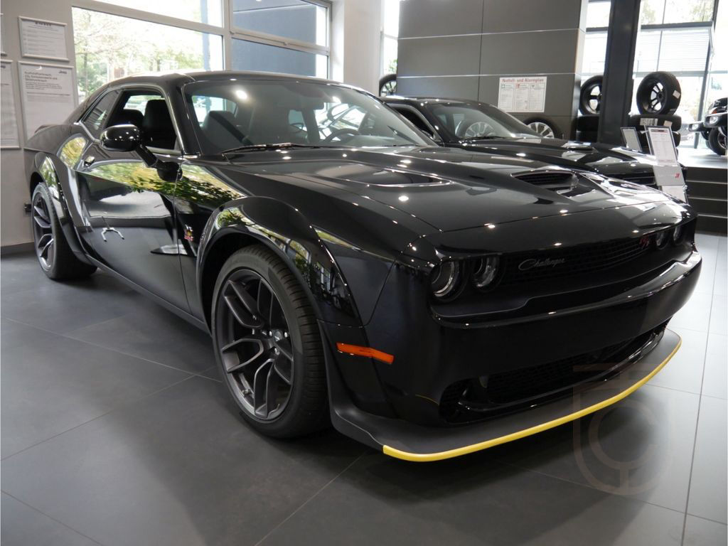 Dodge Challenger R/T Scat Pack Widebody 6.4L V8 MY23 L