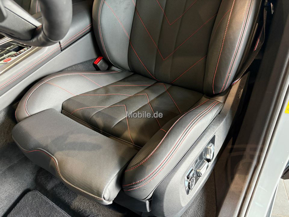 BMW XM 4.4 Label Red M Drivers Package Sport Aut.