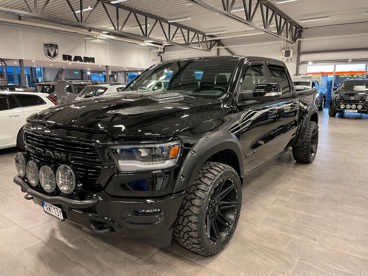 Dodge RAM 1500 Laramie Offroad Extreme