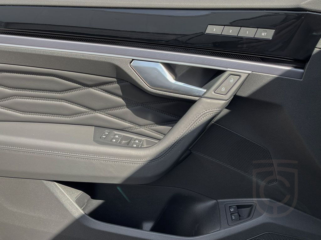 Volkswagen Touareg R eHybrid 4M AHK/PANO/LUFT/KAMERA/LEDER