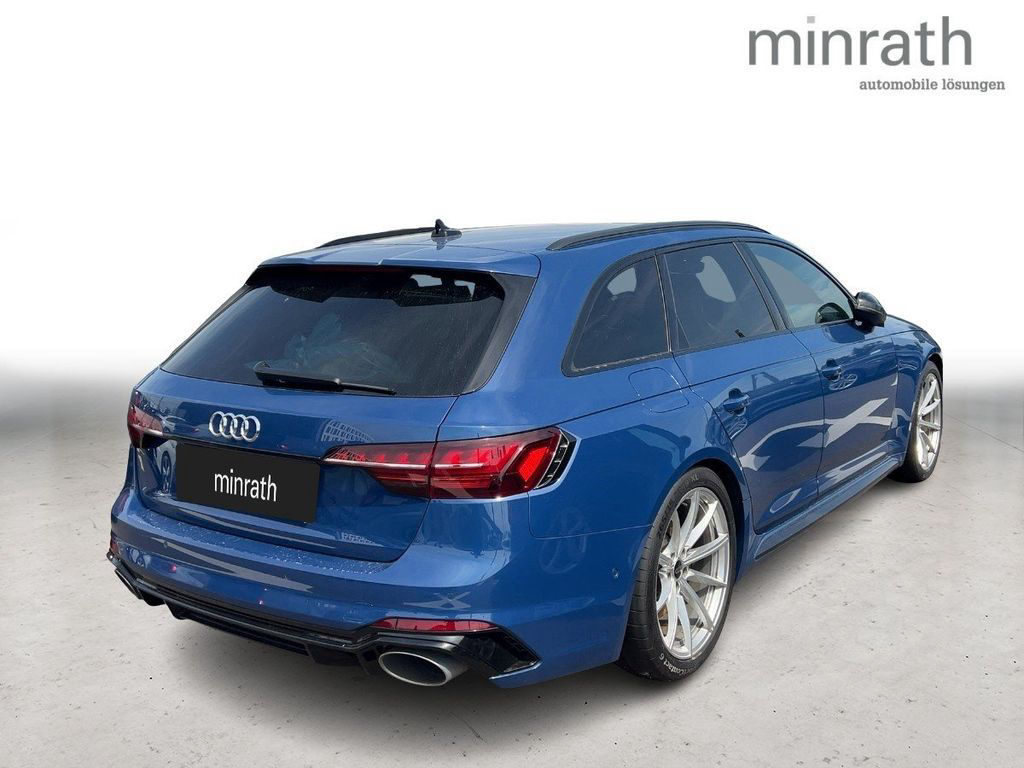 Audi RS 4 Avant 2.9 TFSI Q BLACK RAUTE APP B&O DAB
