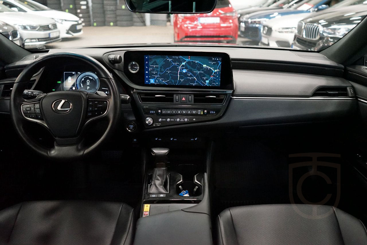 Lexus ES 300h 2.5 E-CVT Limited Edition