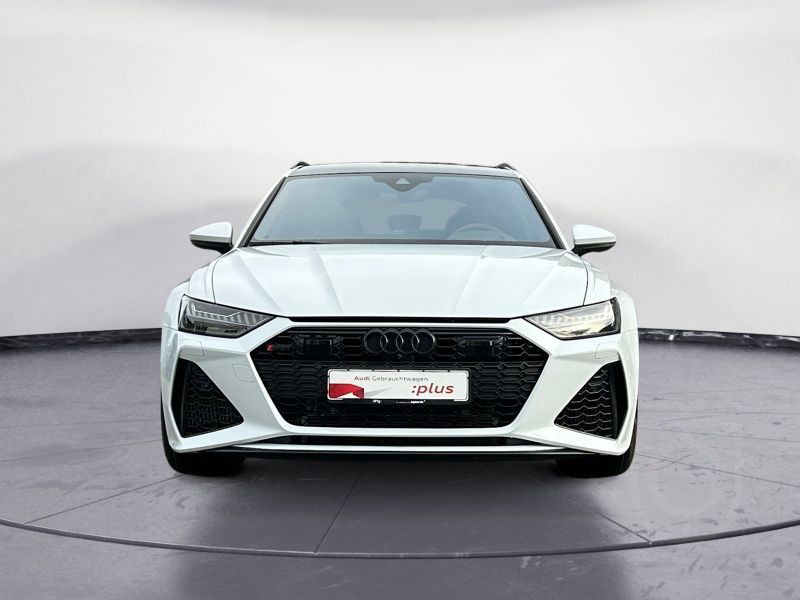 Audi RS6 Avant 4.0 TFSI quattro tiptronic Anhängevor.