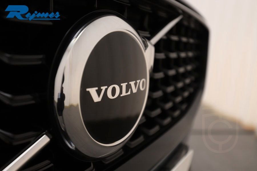 Volvo V60 B4 Bensin Plus Dark