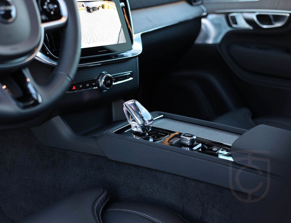 Volvo XC 90 Ultra Dark Recharge AWD *Massage*B&W*Luft*