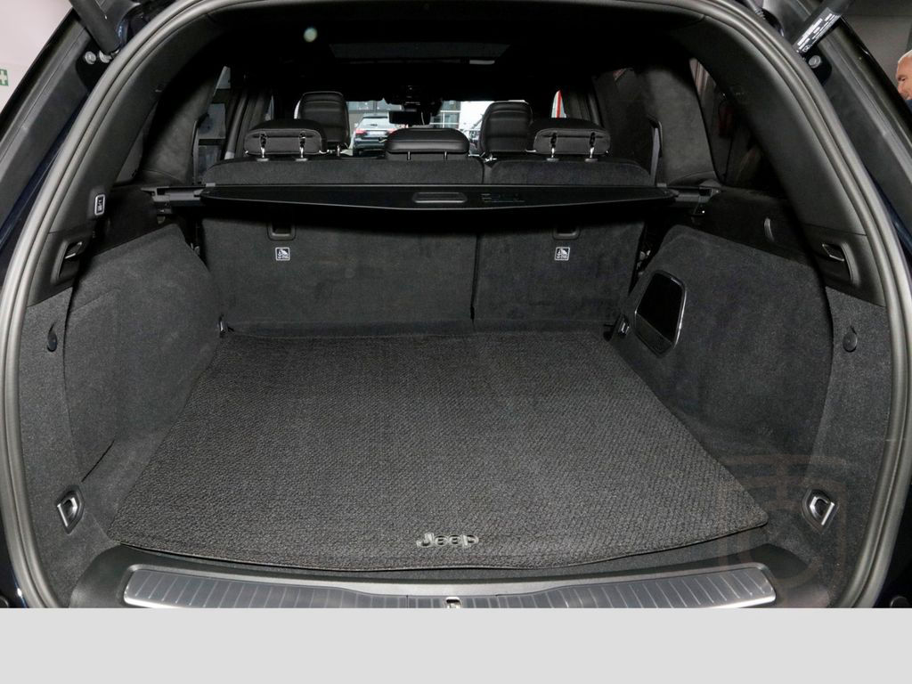 Jeep Grand Cherokee Summit Reserve 4xe,Head-Up, Night
