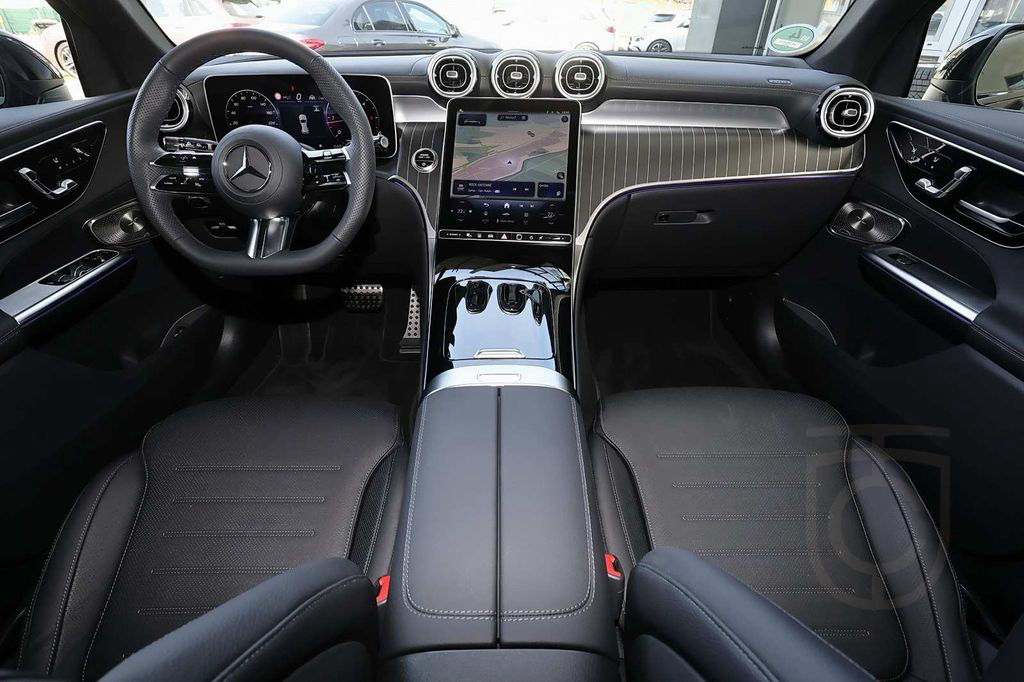 Mercedes-Benz GLC 300 d 4M AMG Standhz.+DIG-LED+Pano+AHK+Distr