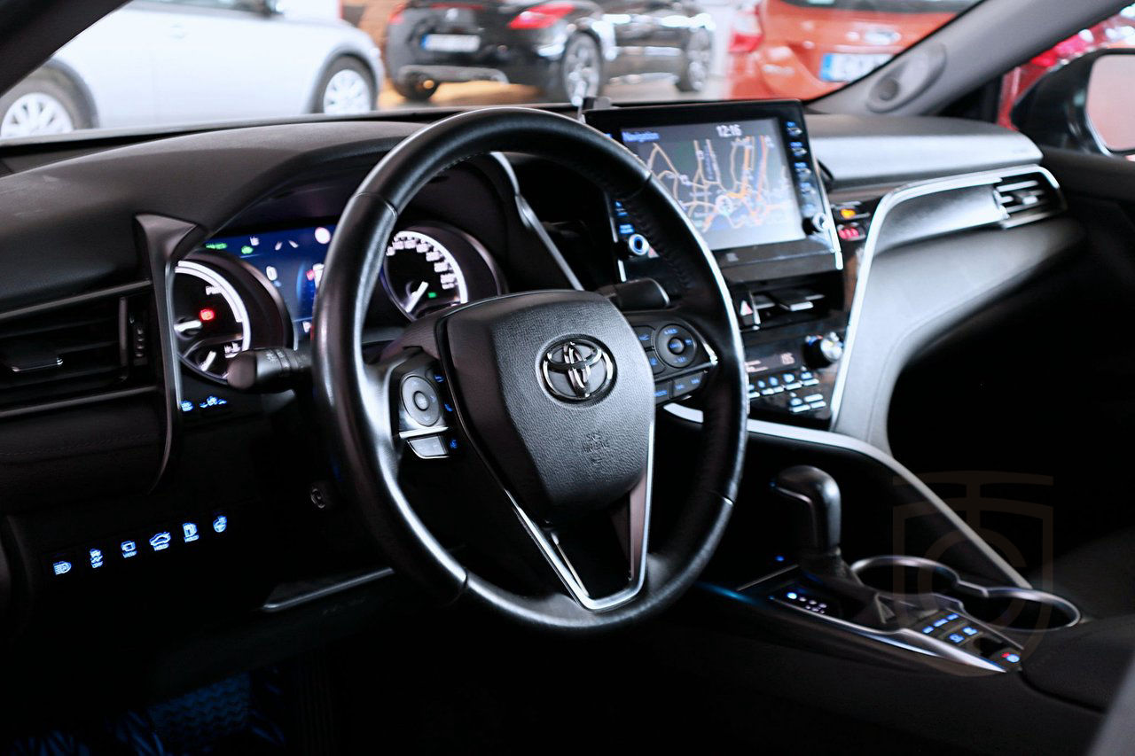 Toyota Camry Hybrid CVT Executive