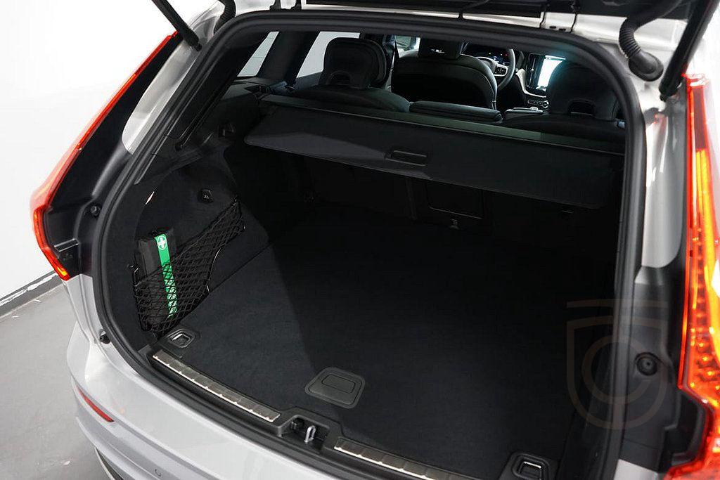 Volvo XC60 T6 Ultra Dark
