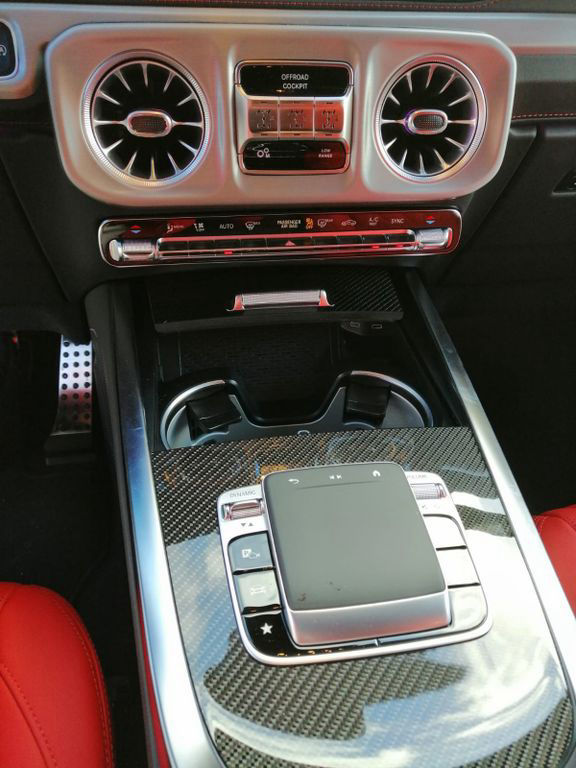 Mercedes-Benz G 63 AMG Carbon-Entertainment-Night-A22 Prod25