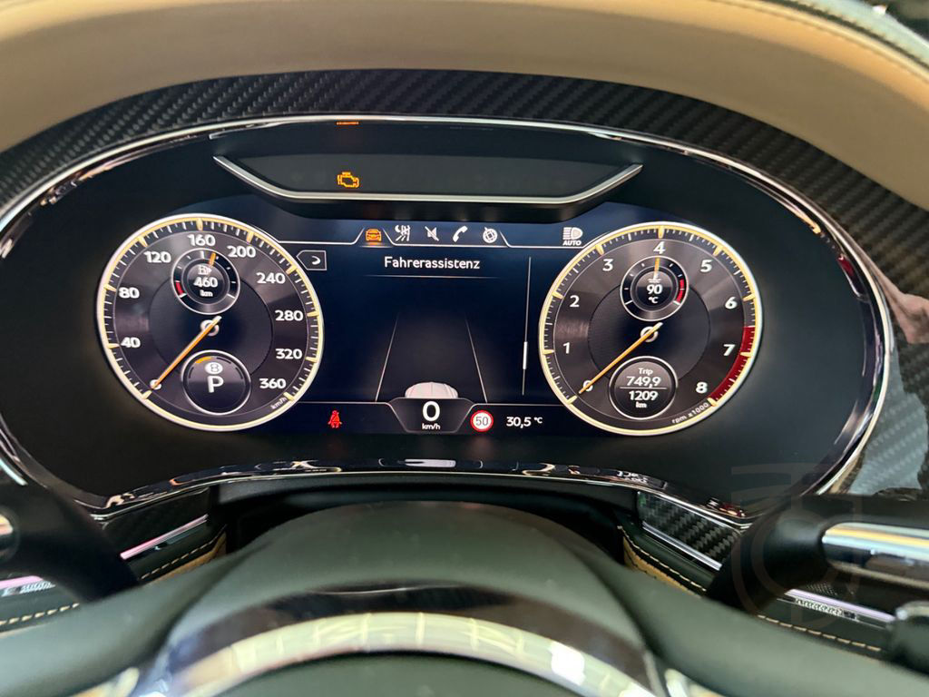 Bentley Flying Spur S V8- Carbon- B&O- Pano
