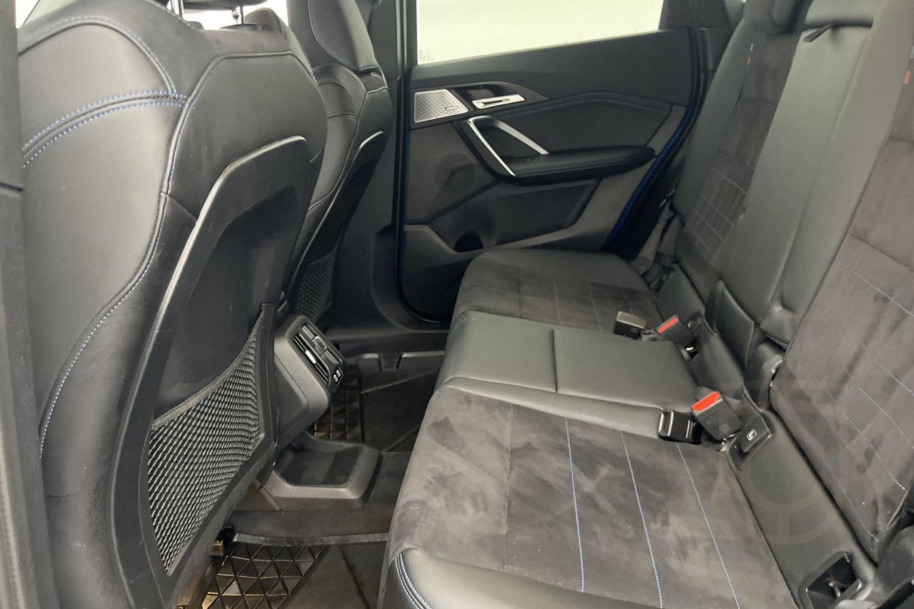 BMW iX1 xDrive30