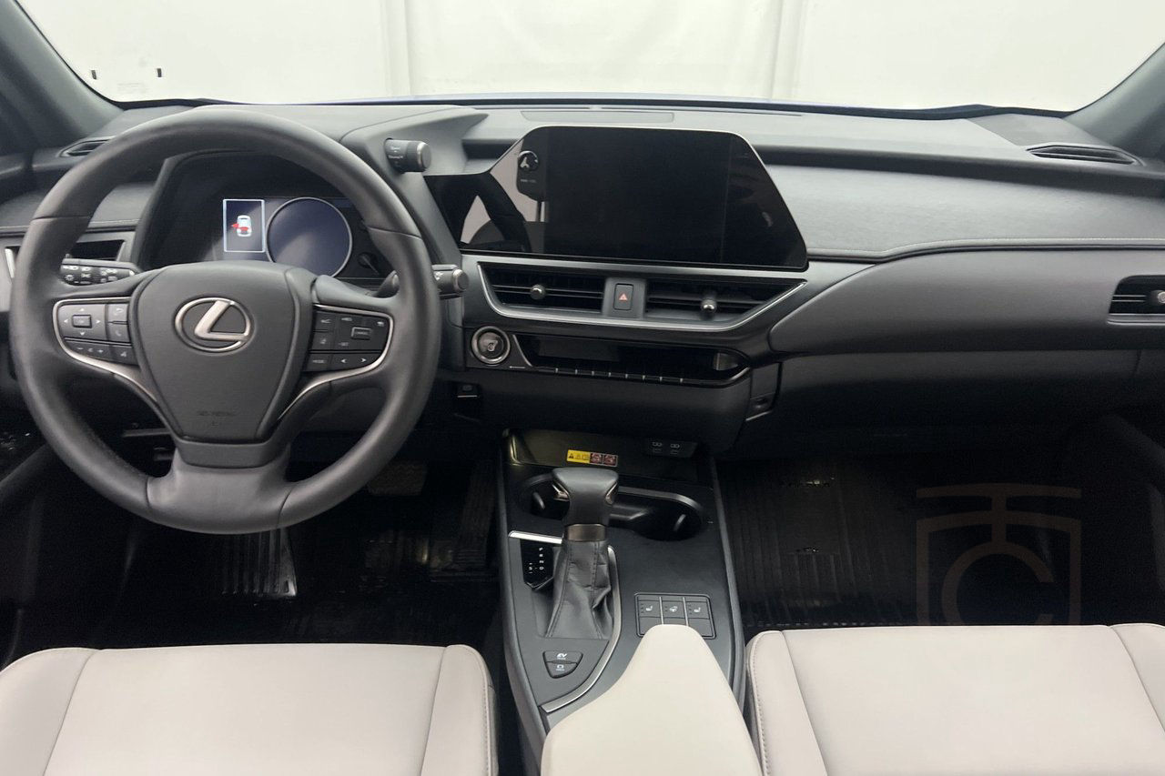 Lexus UX 250h CVT