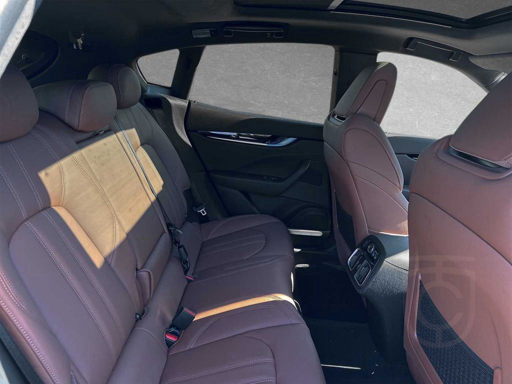 Maserati Levante Modena - Maserati Regensburg