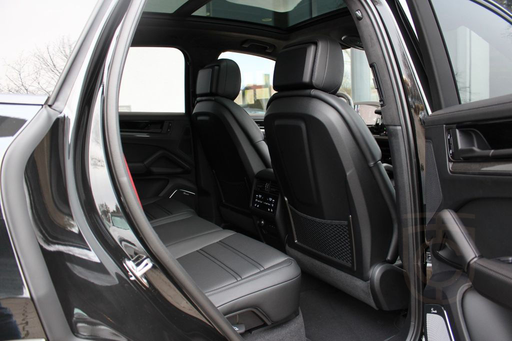 Porsche Cayenne Coupe GTS /PDCC/ STANDHZG./ BURMESTER HE
