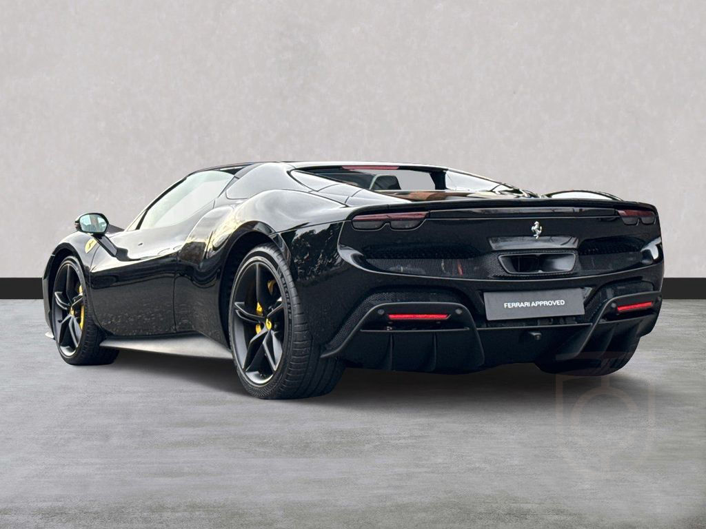 Ferrari 296 GTS 50.000€ an Optionals