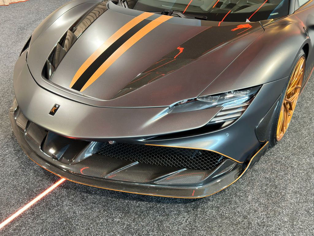 Ferrari SF90 SPIDER LIFT/CARBON/TAILORMADE/KEYVANY!