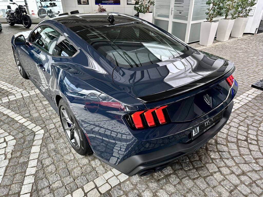 Ford Mustang 5.0 V8 DARK HORSE Autom. RECARO