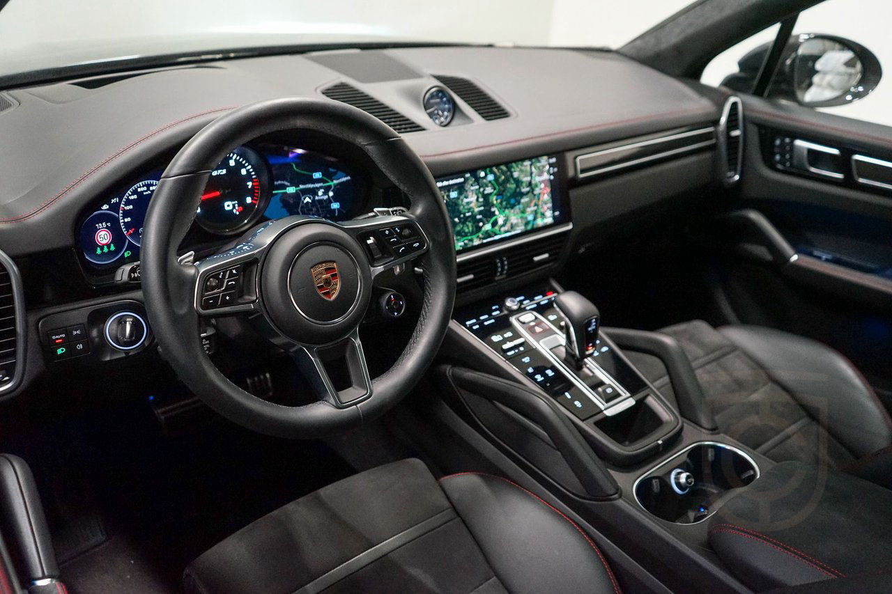 Porsche Cayenne GTS