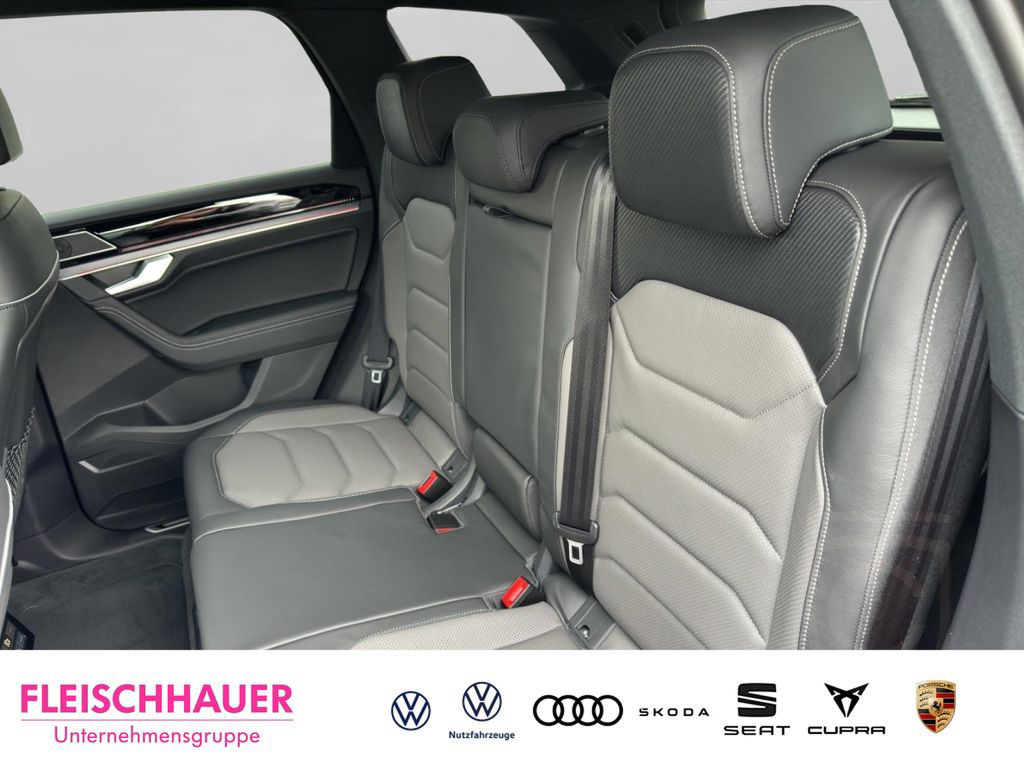 Volkswagen Touareg R-Line 3,0 TDI 4Motion HUD Luftfederung
