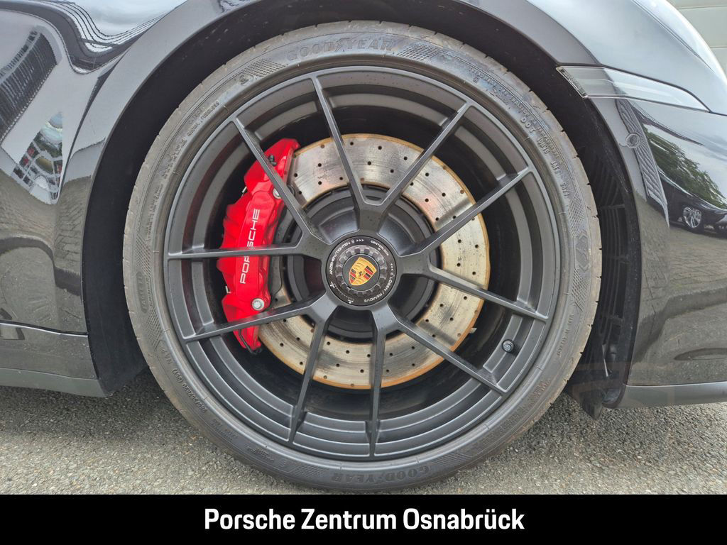 Porsche 992 -2 (911) Carrera 4 GTS Schiebedach Lift HD-M