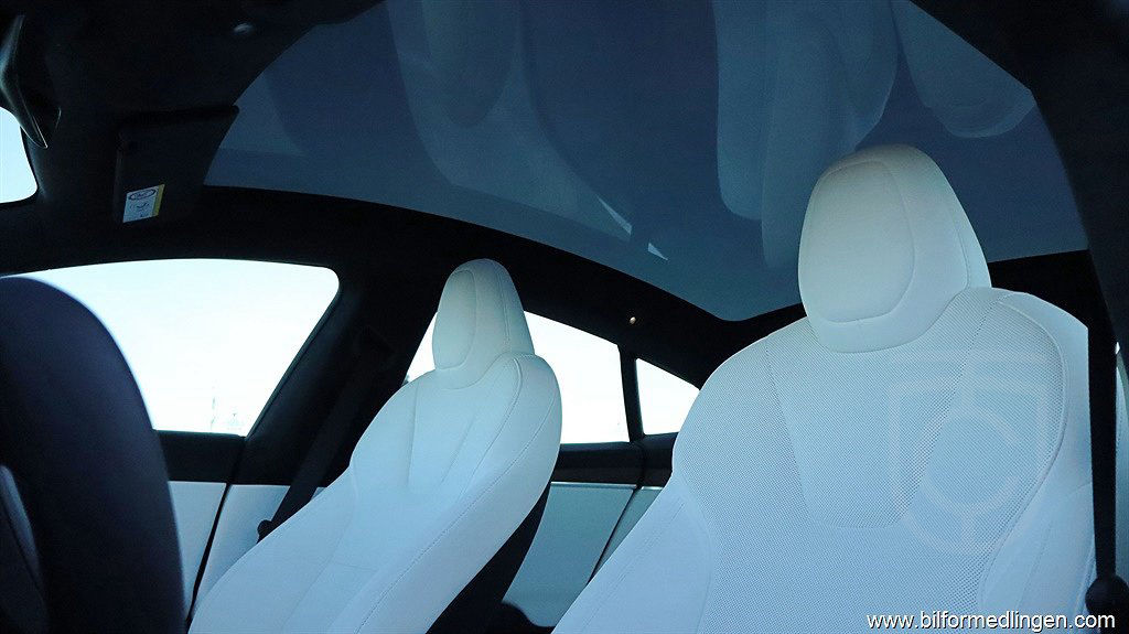 Tesla Model S Dual Motor Long Range AWD Yoke, Pano