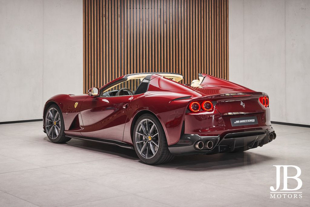 Ferrari 812 GTS Lift Full Carbon Passenger JBL 360° NEW
