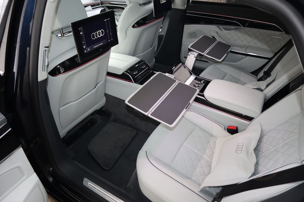 Audi A8L 60 TFSIe lang FULL EXCLUSIVE / UPE 181.170,-