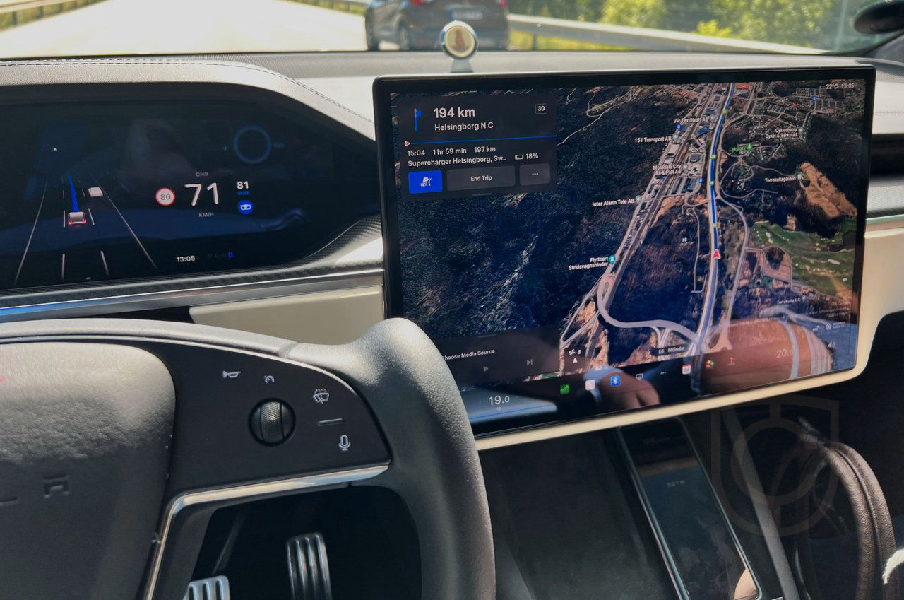 Tesla Model X PLAID