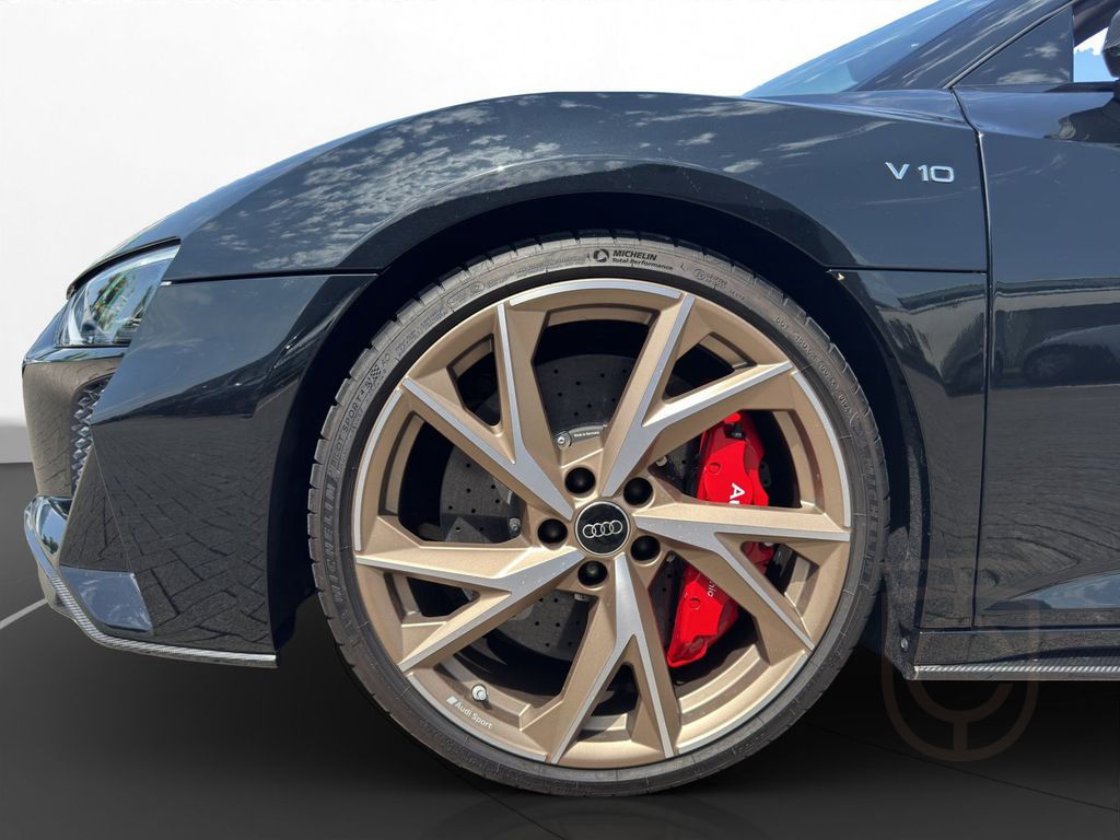 Audi R8 Spyder V10 performance qu. Keramik Carbon LM