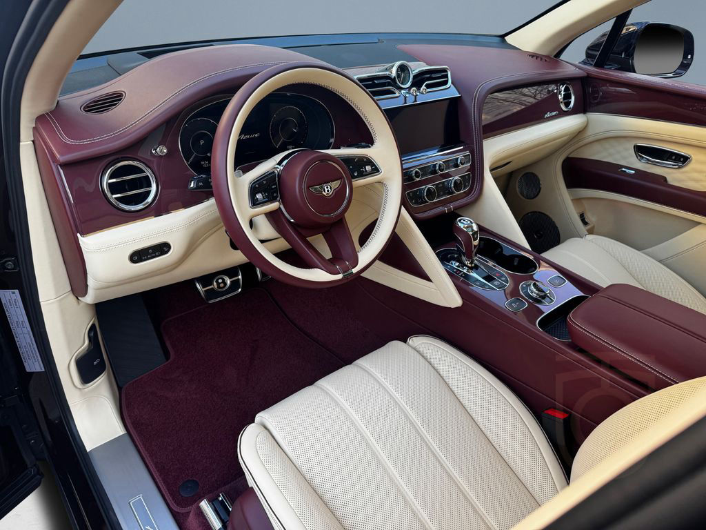 Bentley Bentayga AZURE V8 - MY25 - BENTLEY BERLIN -