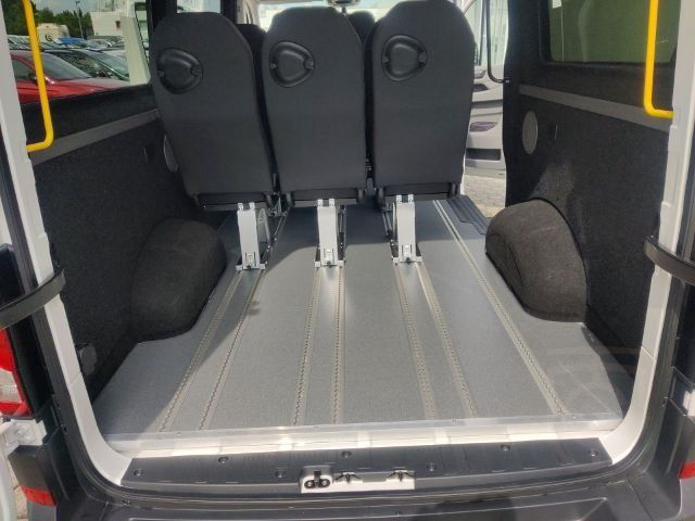 Volkswagen Crafter Kombi MR HD KLIMA V+H LED NAVI RFK PDC
