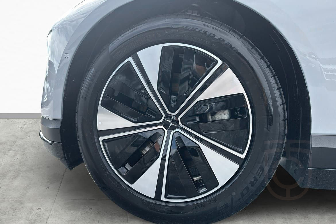 Polestar 4 Long Range Single Motor Plus Pilot