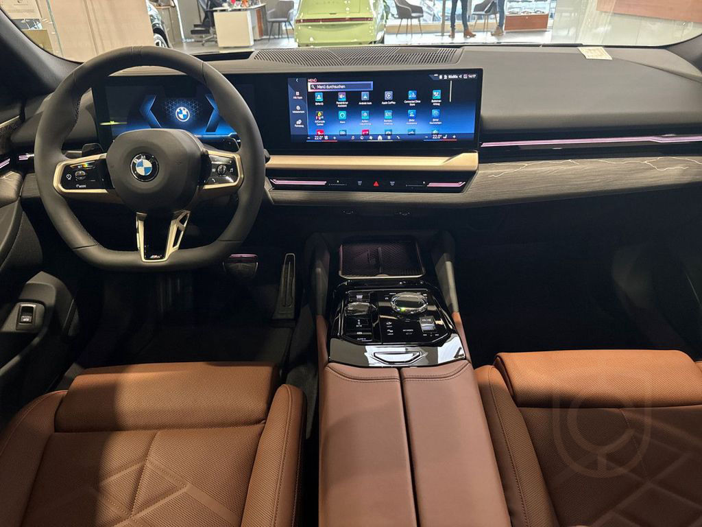 BMW 520d xD Touring M-Sport Inno+ComfPaket B&W Navi